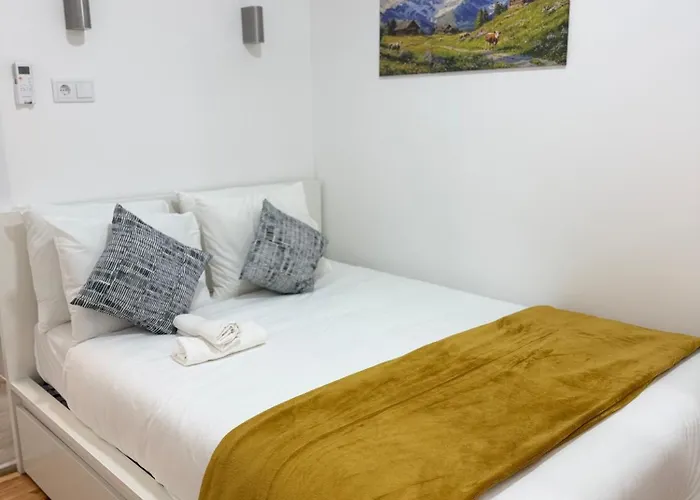 Quarto em Acomodações Particulares Almirante Reis 4 Andar - Arroios *