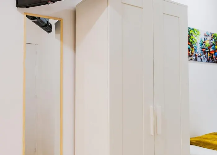 Quarto em Acomodações Particulares Almirante Reis 4 Andar - Arroios Lisboa