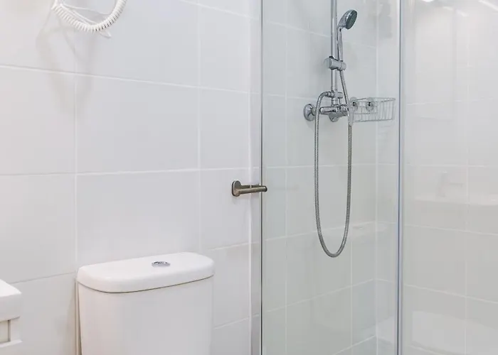 Quarto em Acomodações Particulares Almirante Reis 4 Andar - Arroios