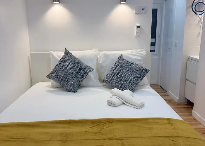 Quarto em Acomodações Particulares Almirante Reis 4 Andar - Arroios